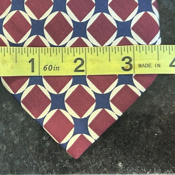 LANDS END Tie 100% Silk Handsewn in the USA Maroon Cream Navy Geometric Design - Picture 9 of 10